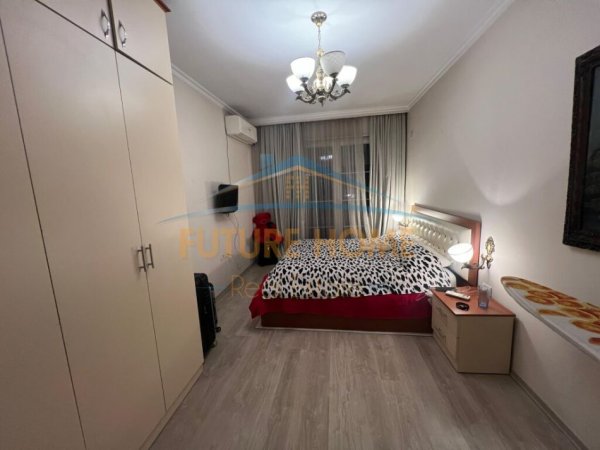 Tirane, shitet apartament 2+1+Ballkon Kati 2, 109 m² 155.000 € (Unaza e Re)