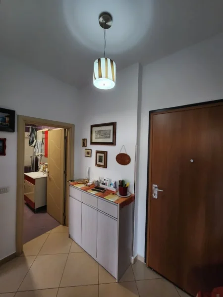 Tirane, shitet apartament 1+1 Kati 3, 70 m² 165.000 € (Kopshti Zologjik)