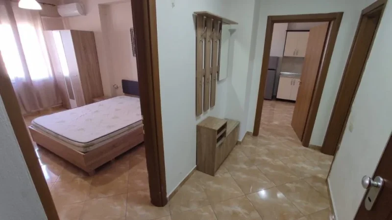 Tirane, jepet me qera apartament 1+1+Ballkon Kati 7, 70 m² 390 € (Shkolla e Baletit, prane Tregut Elektrik)
