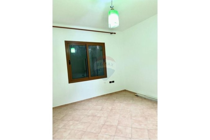 Tirane, jepet me qera apartament 2+1 , 350 € 