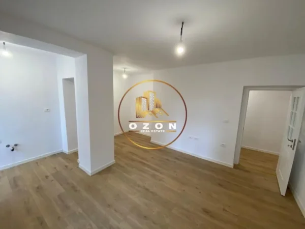 Apartament 2+1+2 në Shitje tek Rruga e Durrësit, Blloku Ambasadave!