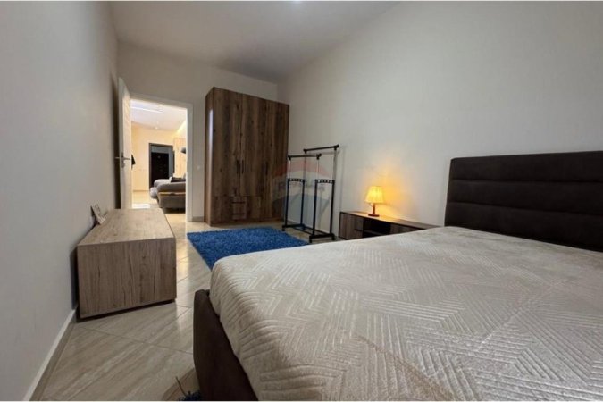 Tirane, jepet me qera apartament 2+1+2 , 500 € (Fresk)