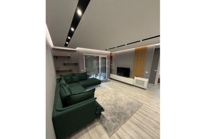 Tirane, jepet me qera apartament 2+1+Ballkon Kati 3, 103 m² 800 € 