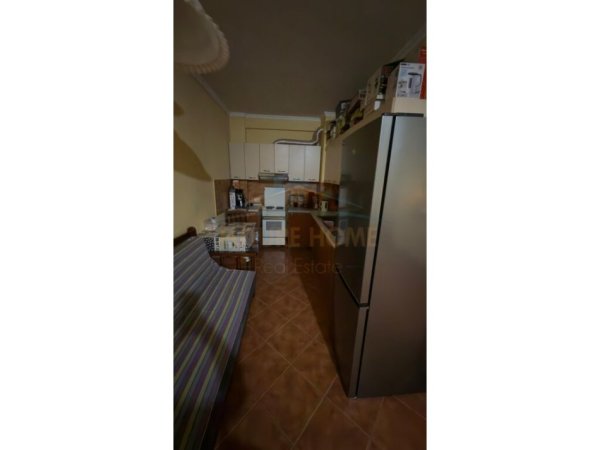 Tirane, shitet apartament 1+1 Kati 10, 67 m² 140.000 € (Rruga Reshit Petrela)