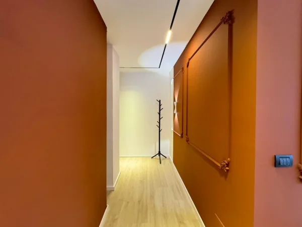 Tirane, shitet apartament 1+1 Kati 4, 66 m² 155.000 € (Komuna e Parisit)