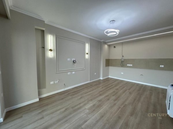 Tirane, jepet me qera apartament 2+1 Kati 3, 91 m² 950 € (myslym shyri)