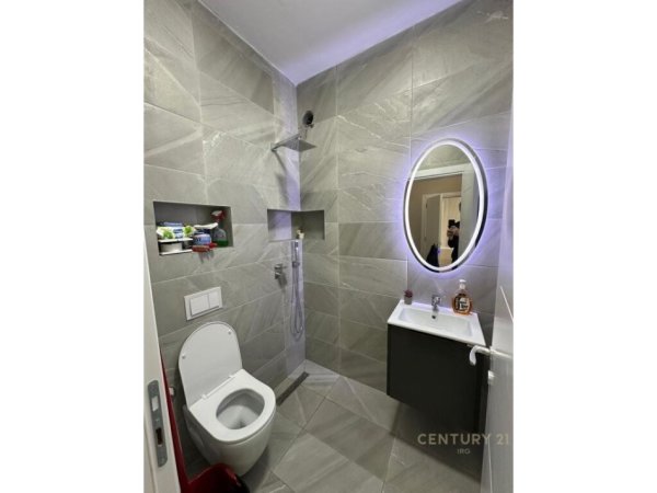 Tirane, jepet me qera apartament 2+1 Kati 3, 91 m² 950 € (myslym shyri)