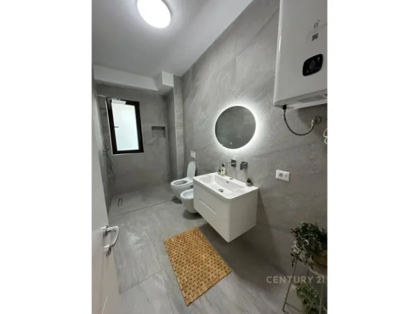 Tirane, jepet me qera apartament 2+1 Kati 3, 91 m² 950 € (myslym shyri)