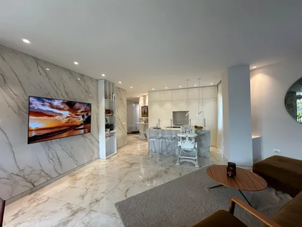 Tirane, shitet apartament 2+1 , 117 m² 280.000 € (Liqeni Thate)