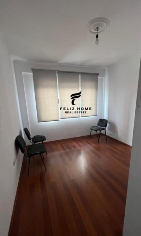 Tirane, jepet me qera zyre Kati 1, 130 m² 1.200 € (5 MAJ)