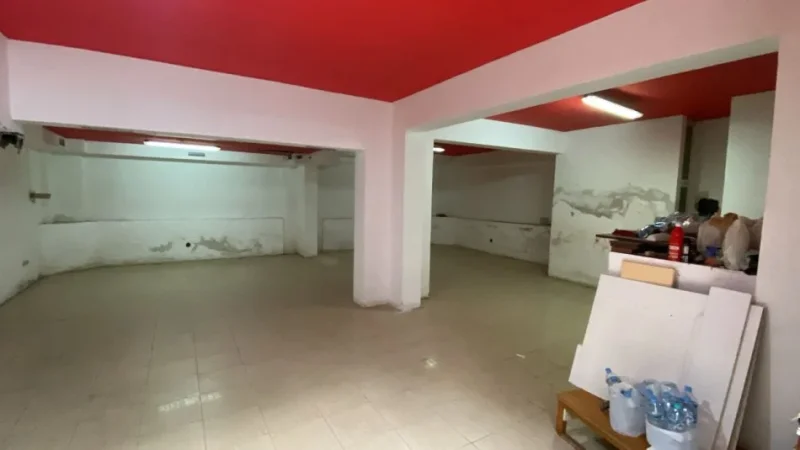 Tirane, jepet me qera ambjent biznesi Kati -1, 120 m² 350 € (IRFAN TOMINI)