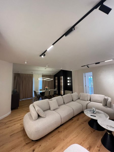 Tirane, shitet apartament 3+1+Aneks+Ballkon Kati 5, 301 m² 680.000 € (liqeni i thate)