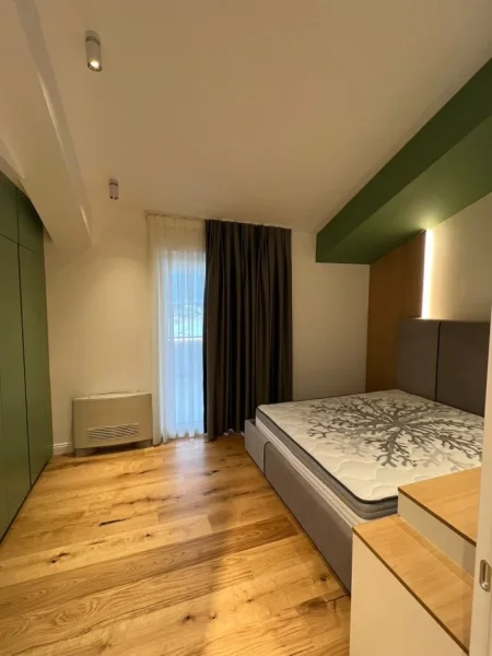 Tirane, shitet apartament 3+1+Aneks+Ballkon Kati 5, 301 m² 680.000 € (liqeni i thate)