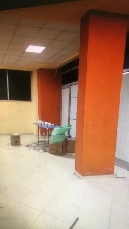 Tirane, jepet me qera ambjent biznesi Kati 1, 86 m² 800 € (IRFAN TOMINI)