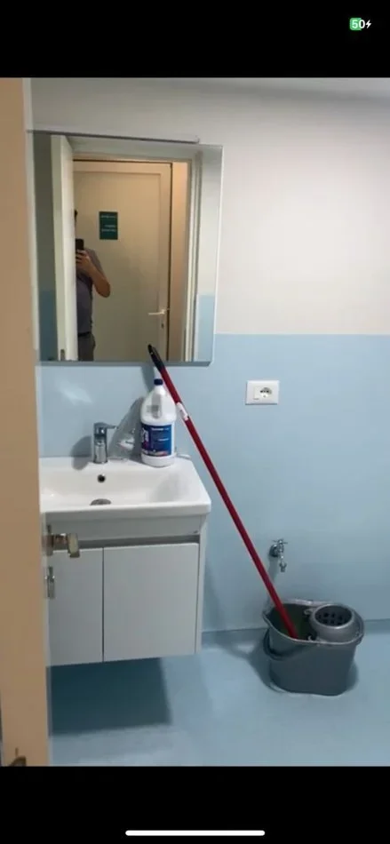 Tirane, shitet dyqan Kati 0, 132 m² 528.000 € (KOMUNA E PARISIT)