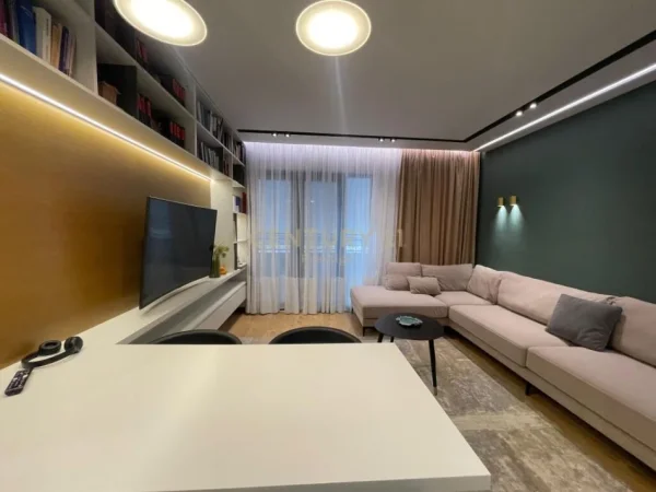 Tirane, jepet me qera apartament 2+1 Kati 4, 105 m² 1.300 € (kopshti botanik)