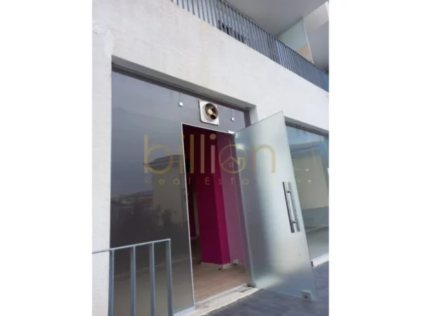 Tirane, shitet dyqan Kati 1, 64 m² 96.750 € (Rruga Pjeter Budi, Tirana, Albania)