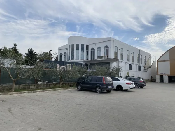 Fushe Kruje, shes ambjent biznesi Kati 2, 931 m² (Rruga krujes)