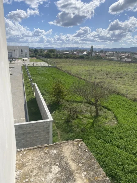 Fushe Kruje, shes ambjent biznesi Kati 2, 931 m² (Rruga krujes)