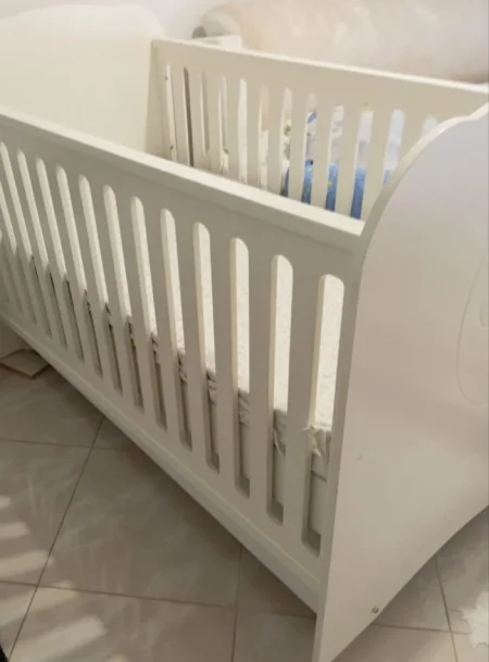 Tirane, shes krevat per femije 70 €