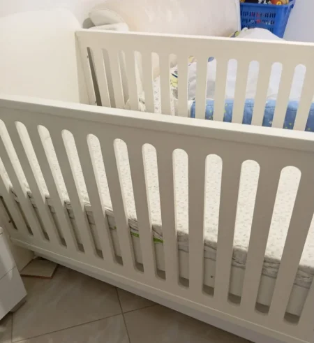 Tirane, shes krevat per femije 70 €