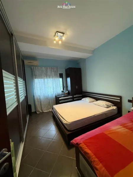 Tirane, jepet me qera Vile 1+1+Ballkon Kati 2, 75 m² 460 € (Ish Tregu Elektrik)