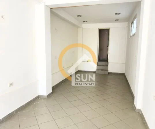 Shkoder, shitet ambjent biznesi Kati 0, 40 m² 80.000 € (rr. BULEVARDI SKENDERBEU)