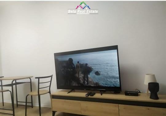 Tirane, jepet me qera apartament 1+1 Kati 5, 60 m² 600 € (qender)
