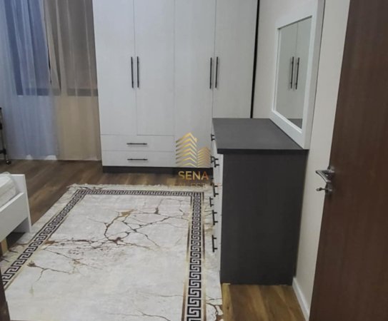 Tirane, jepet me qera apartament 2+1+Ballkon Kati 4, 102 m² 700 € (Rruga Myslym Shyri)