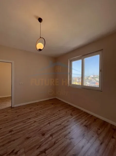 Durres, Plazh Iliria, shitet apartament 1+1 Kati 4, 63 m² 83.000 € (Plazh Iliria)