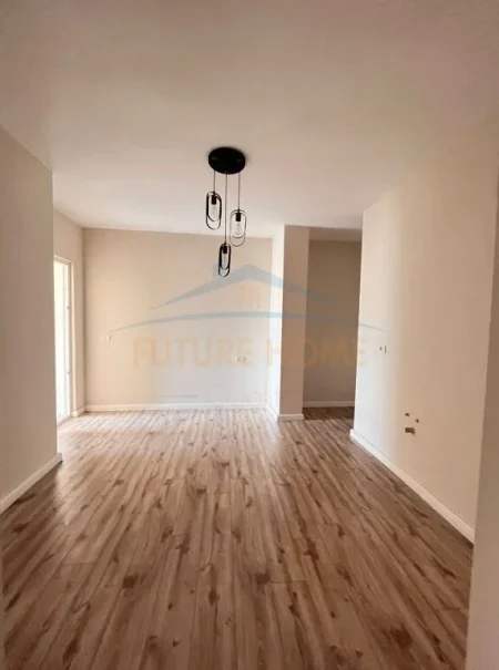 Durres, Plazh Iliria, shitet apartament 1+1 Kati 7, 63 m² 85.000 € (Plazh Iliria)