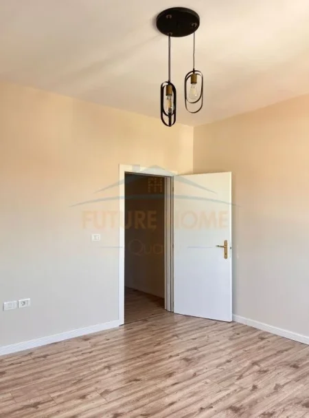 Durres, Plazh Iliria, shitet apartament 1+1 Kati 7, 63 m² 85.000 € (Plazh Iliria)