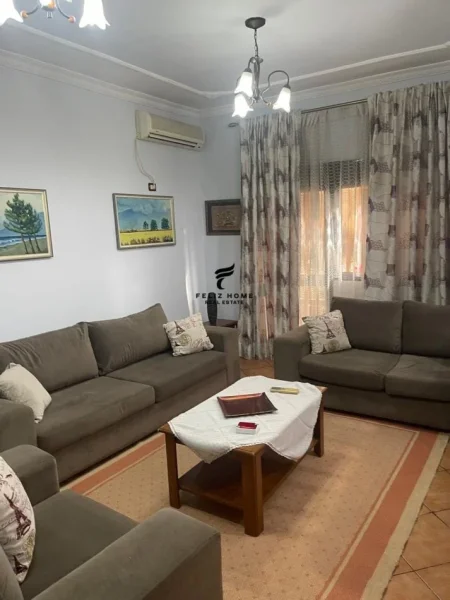 Tirane, shitet apartament 3+1+Ballkon , 115 m² 140.000 € (OXHAKU)