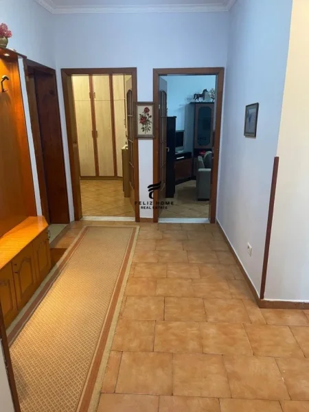 Tirane, shitet apartament 3+1+Ballkon , 115 m² 140.000 € (OXHAKU)