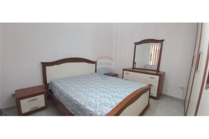 Tirane, jepet me qera apartament 1+1 Kati 3, 65 m² 550 € (Bllok - Bllok - Bllok, Shqipëri)