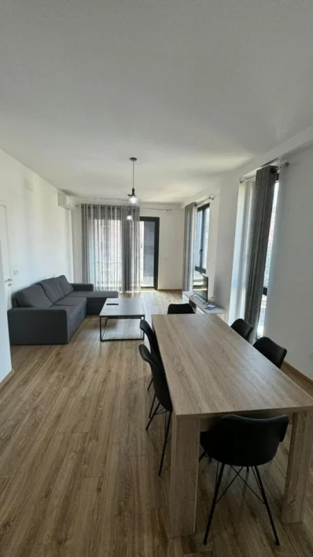 Tirane, jepet me qera apartament 1+1+Aneks+Ballkon Kati 5, 95 m² 1.200 € (Pranë Stadiumit Air Albania)