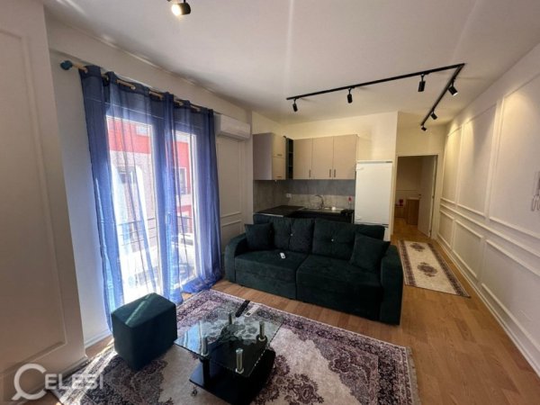 Tirane, jepet me qera apartament 1+1 Kati 3, 60 m² 500 € (selite)