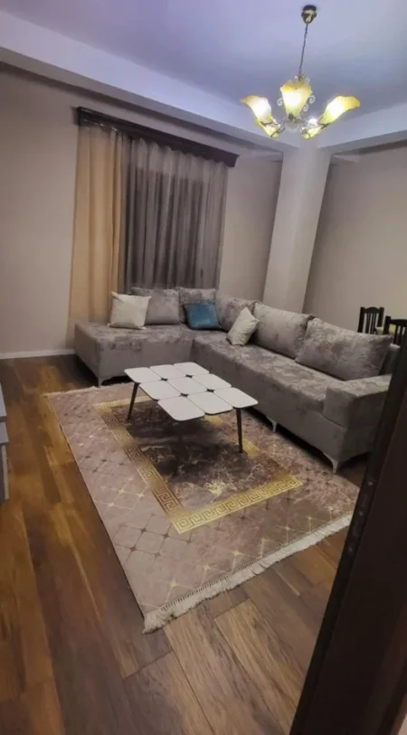 Tirane, jepet me qera apartament Kati 4, 103 m² 800 € (Myslym Shyrit.)