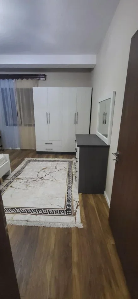 Tirane, jepet me qera apartament Kati 4, 103 m² 800 € (Myslym Shyrit.)