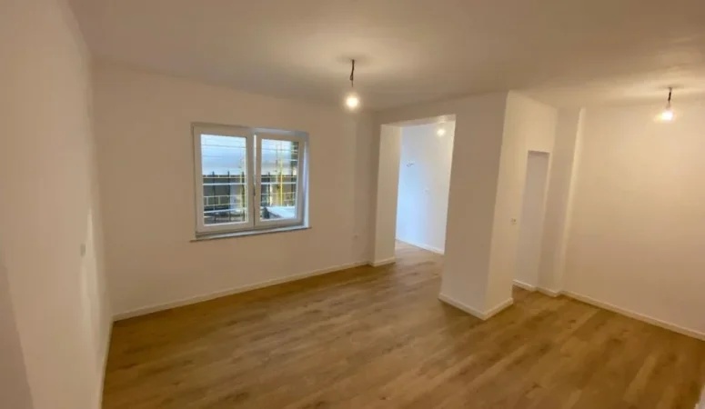 Tirane, jepet me qera apartament Kati 2, 83 m² 185.000 € (Rruga e Durresit)