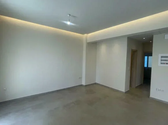 Tirane, jepet me qera zyre Kati 1, 75 m² 600 € (astir)