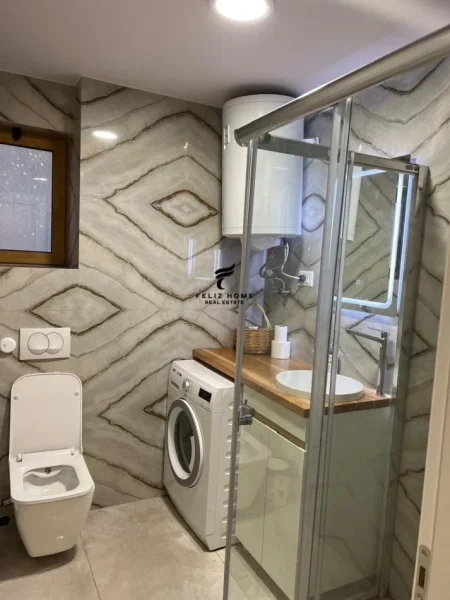 Tirane, shiten 2 apartamente 1+1 Kati 2, 120 m² 312.000 € (KOMUNA E PARISIT)