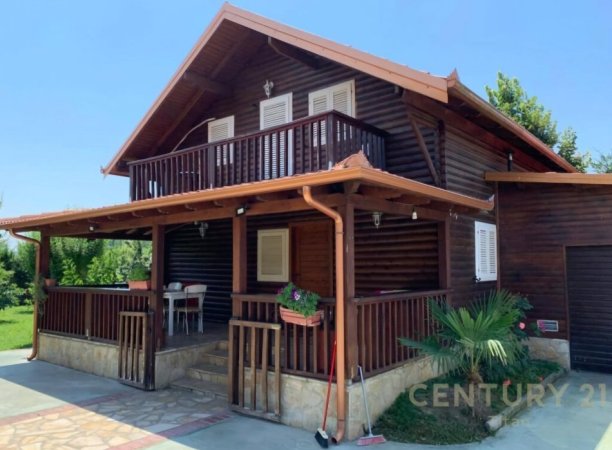Tirane, shitet ambjent biznesi Kati 3, 160.000 m² 2.000.000 € (Rinas)