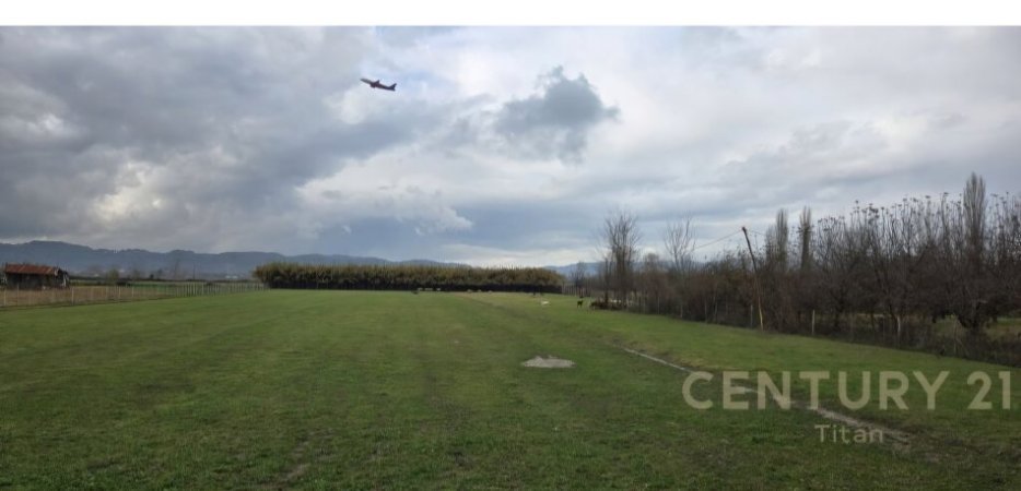 Tirane, shitet ambjent biznesi Kati 3, 160.000 m² 2.000.000 € (Rinas)