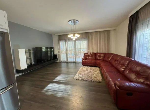 Tirane, shitet apartament 2+1+Ballkon Kati 3, 130 m² 350.000 € (Rruga e Kavajës, Kompleksi Delijorgji)