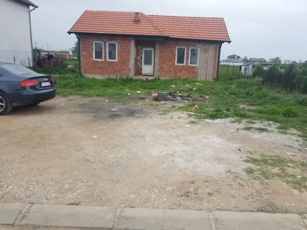 Peje, shes toke , 6.000 m² 40.000 € (ne Vitomeric)