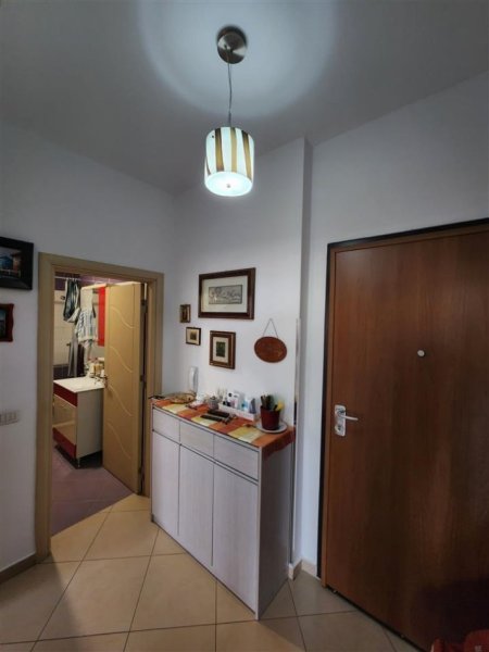 Tirane, shitet apartament 1+1 , 70 m² 165.000 € (kopshti zoologjik)