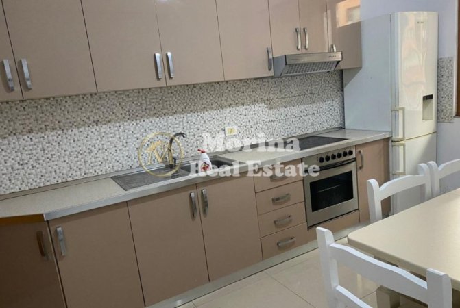 Tirane, jepet me qera apartament 3+1 Kati 3, 140 m² 500 € (Astir)