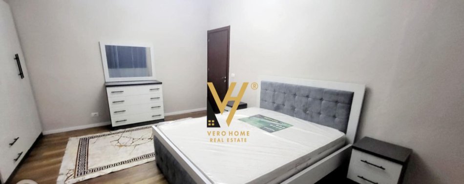 Tirane, jepet me qera apartament 2+1 Kati 4, 103 m² 800 € (MYSLYM SHYRI)