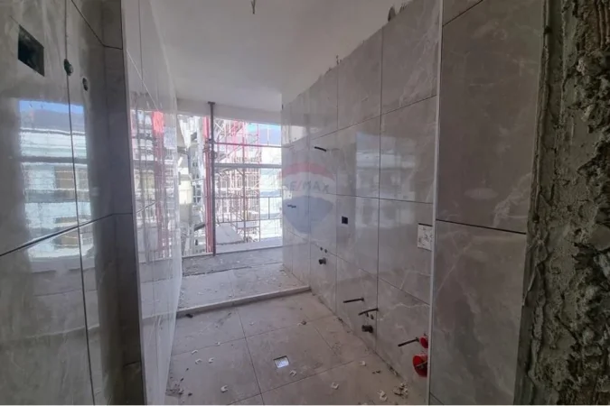 Tirane, shitet apartament 2+1+Ballkon Kati 6, 102 m² 139.000 € (Xhanfize Keko, Porcelan 1, Tirane)